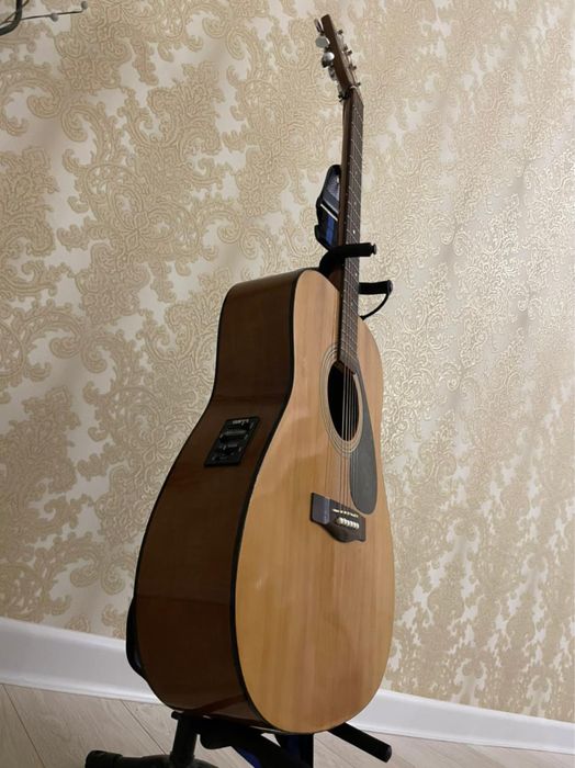 Гитара акустическая