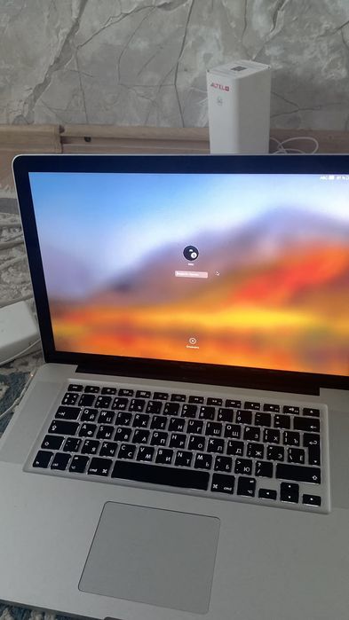 Macbook ноутбук продам