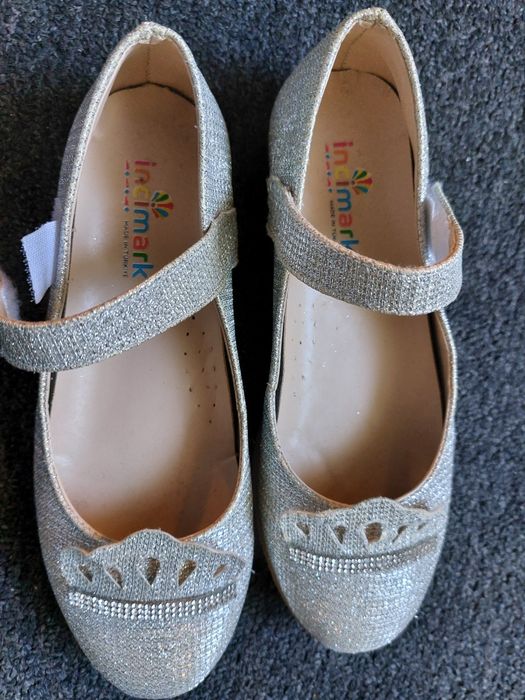 Pantofi eleganti
