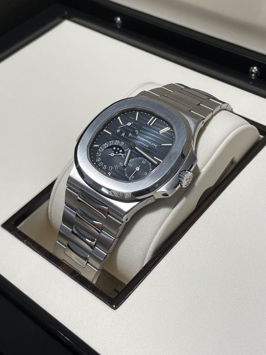 Часовник Patek Philippe Nautilus Power Reserve 5712/1A