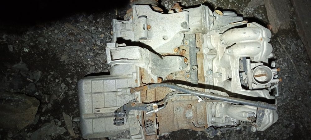 От БМВ кузов е36 и от двигателя м40