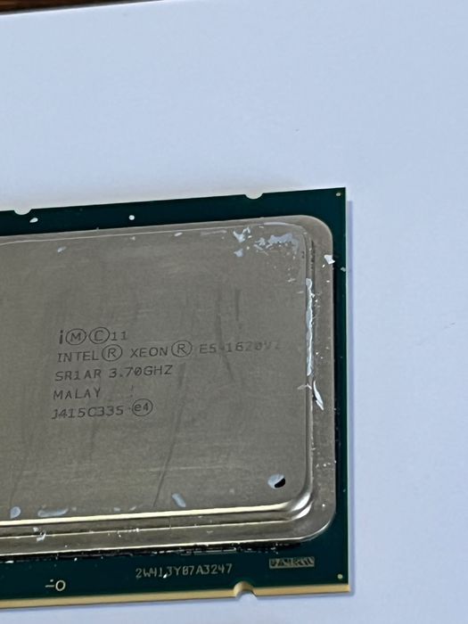 Lot 4 procesoare E5 xeon. 3 buc e5 1620v2 si 1 buc 1620v3