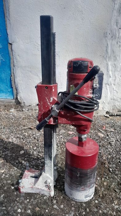 Устоновка алмазного бурение