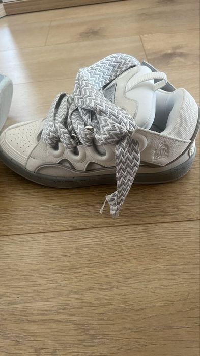 Lanvin curb за бартер