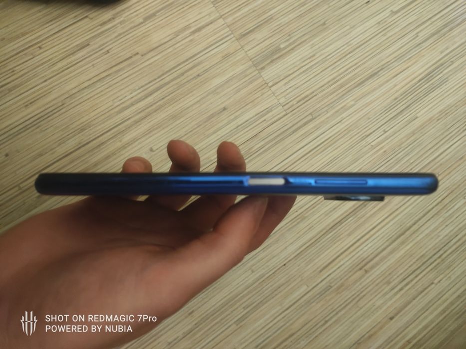 Смартфон POCO X3