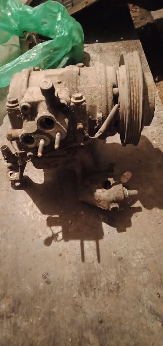 Запчасти для  двигателя тойота Марк 2