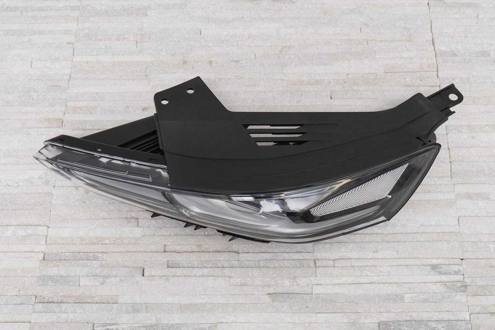 Комплект Фарове ляв + десен за HYUNDAI SANTA FE IV LED 2018 - 2024год.