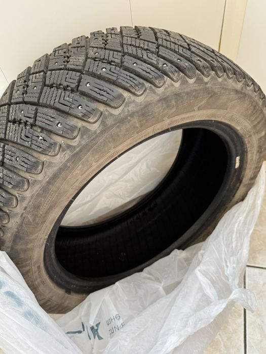 Шины комплект , зимние, протектор хороший