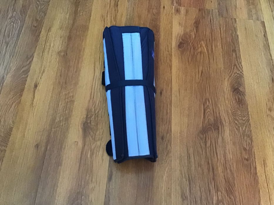 Vând orteză de genunchi fixă THUASNE