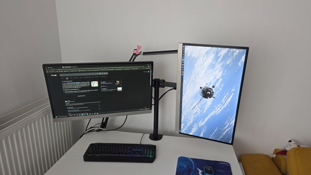 Set 2 monitoare AOC 27” IPS + suport dublu birou (VESA)