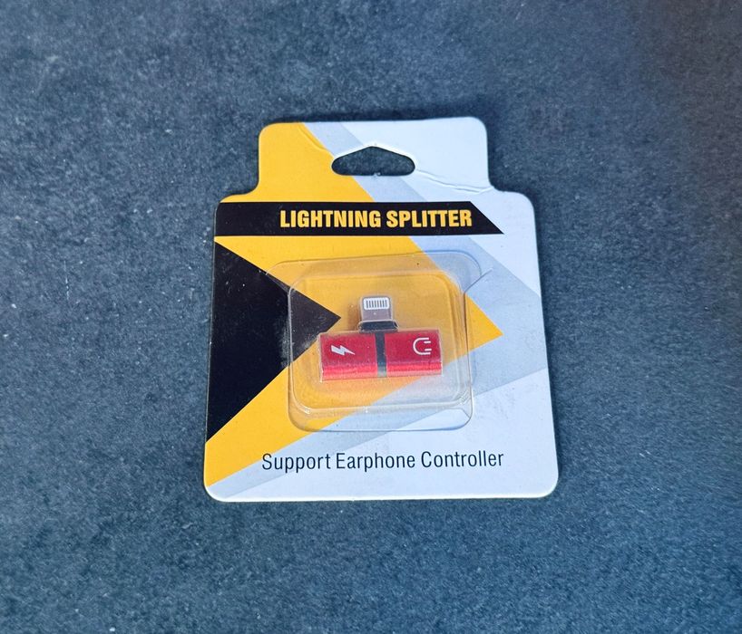 Комбиниран конектор за iPhone Lightning Splitter разклонител