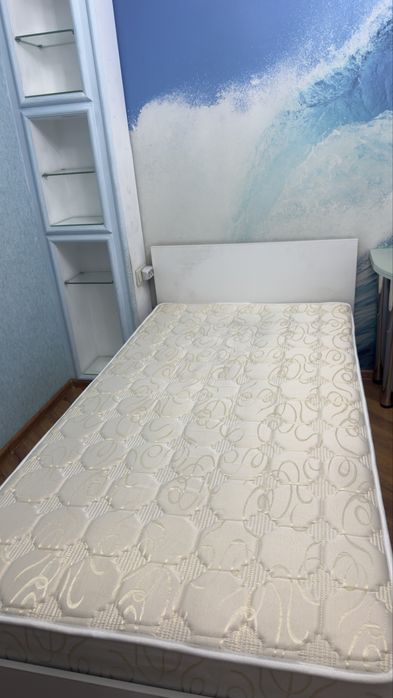 Продам кровать с матрасом и ящиками для хранения (110×200)