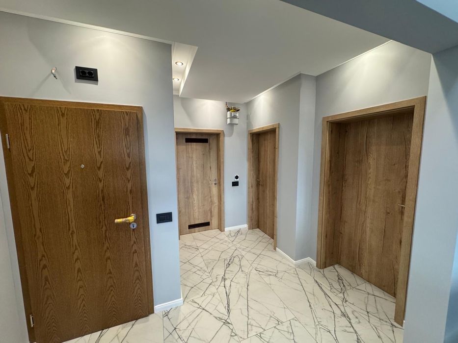 Ofer servicii de amenajari  interioare , case, apartamente, etc.