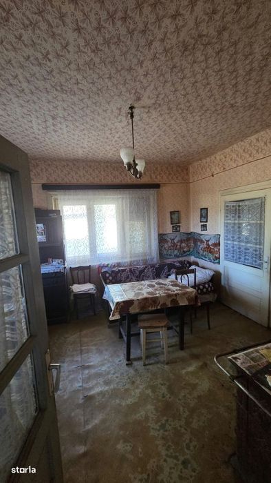 Casă De Vanzare In Apa – Teren 2.551 Mp