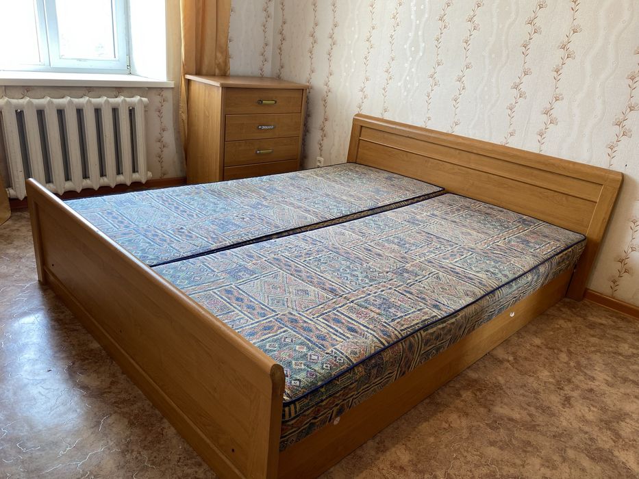 Двухспальная кровать