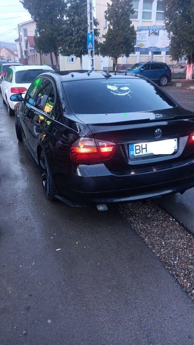 Vând Bmw e90 320d !