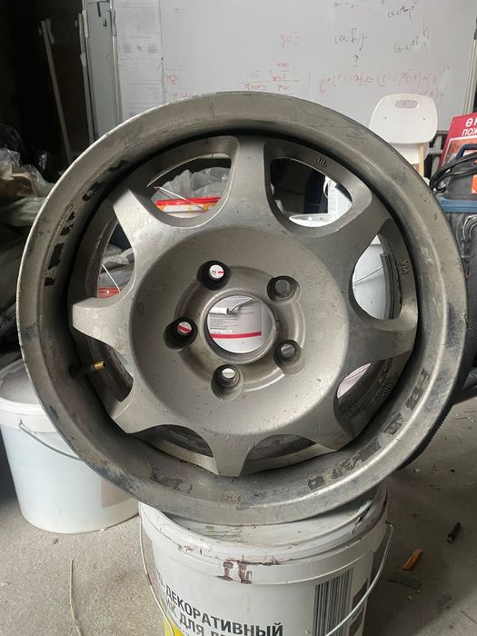 Продам диски с резиной