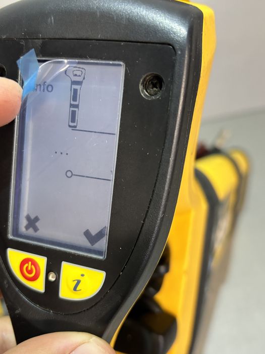 Detector utilitati  conducte apa gaz curent Vscan Leica Hilti