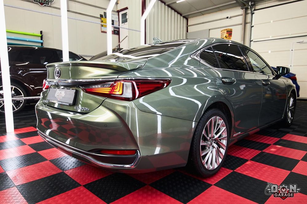 Lexus Seria ES Predare leasing sau achitare integrala