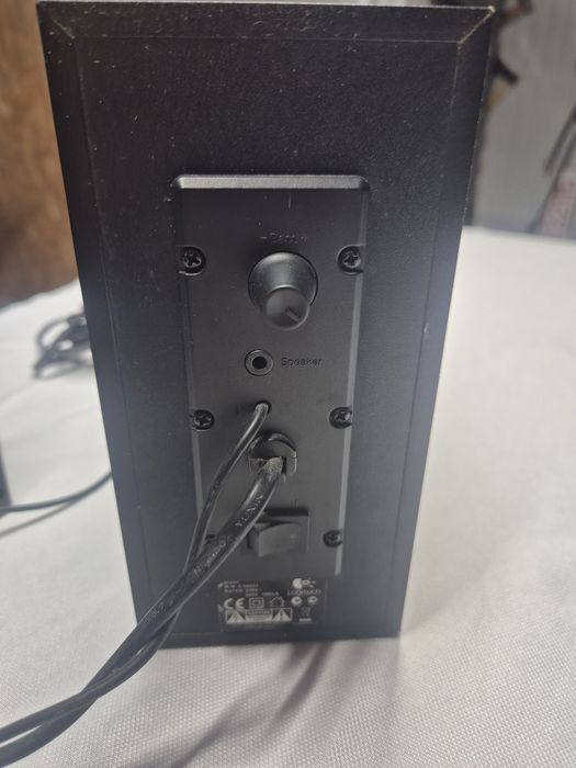 Logitech S220 sistem audio 2.1