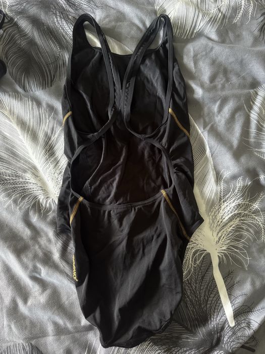 5 costume de baie noi/ folosite + 2 sutiene de plaja
