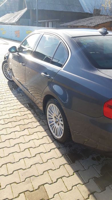 BMW 330 xDrive  232CP/ piele/ clima/ full