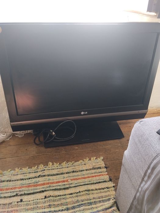 TV LG funcțional.