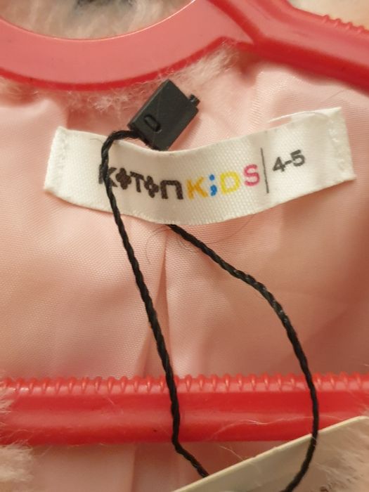 безрукавка.для девочки