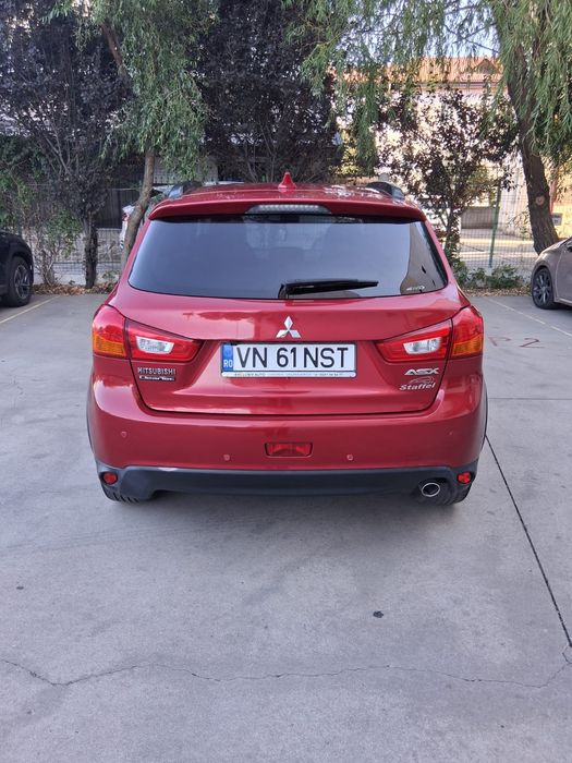 Vând Mitsubishi ASX