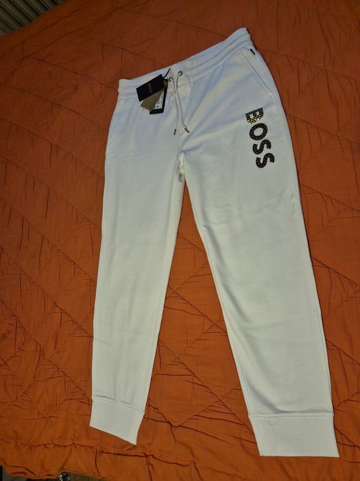 Pret ocazie Pantaloni Hugo Boss xl original noi cu etichetă