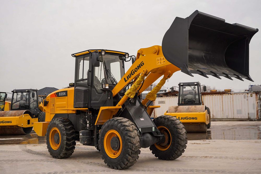 Фронтальный погрузчик LiuGong CLG 835N