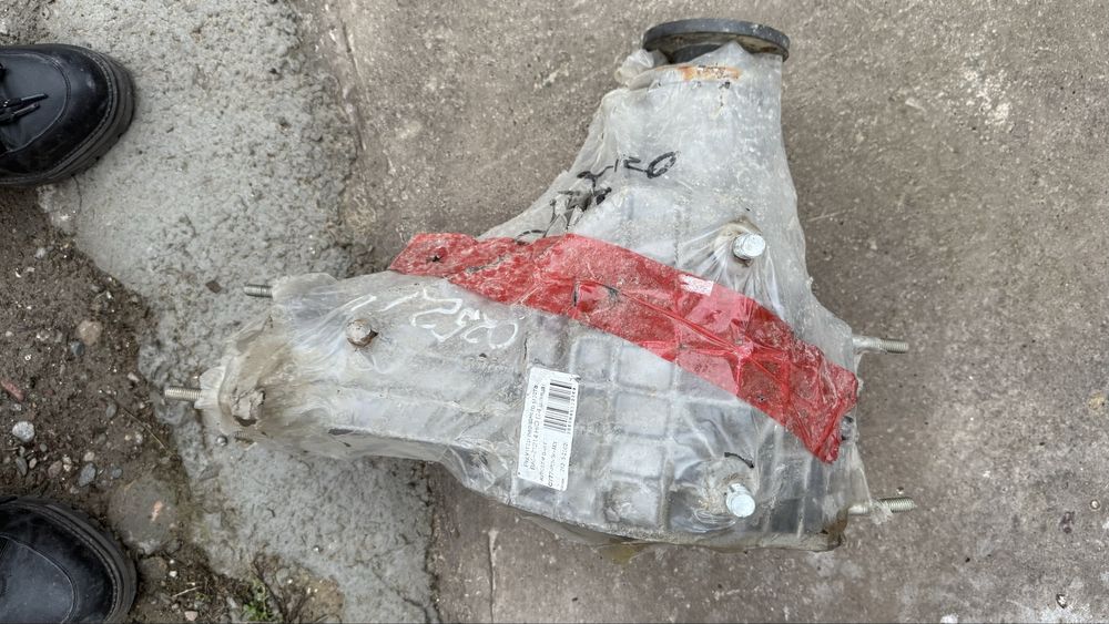 Редуктор передний