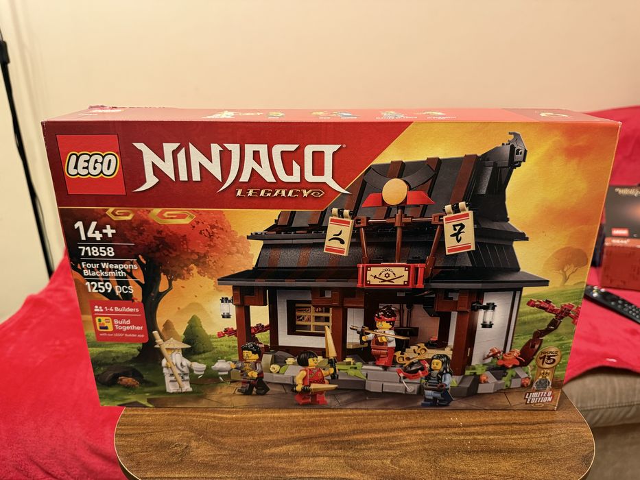 LEGO Fierarul Patru Arme Nou Sigilat