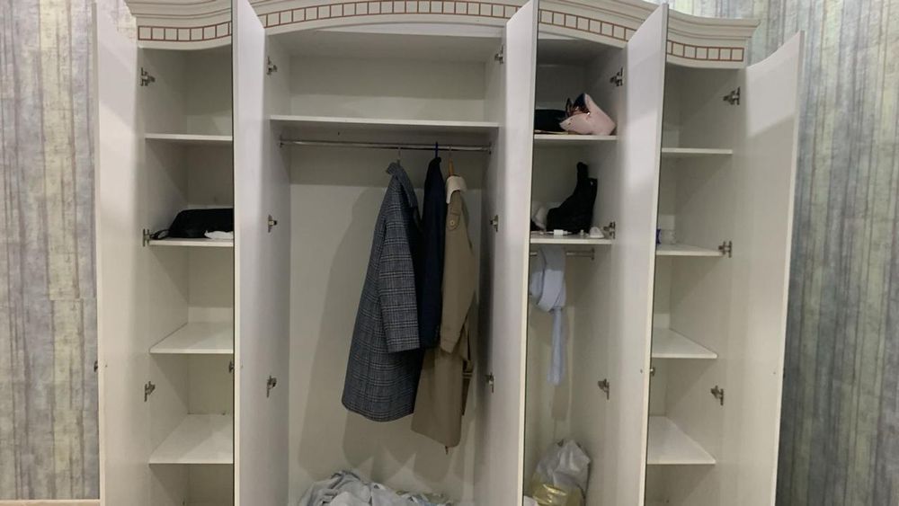 Шкаф бар сатылады