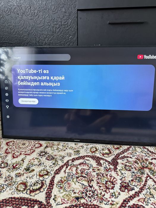 Samsung Smart телевизор с кронштейном