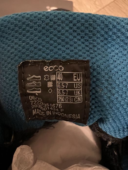 Продам демисезонные ботинки Экко, размер 40