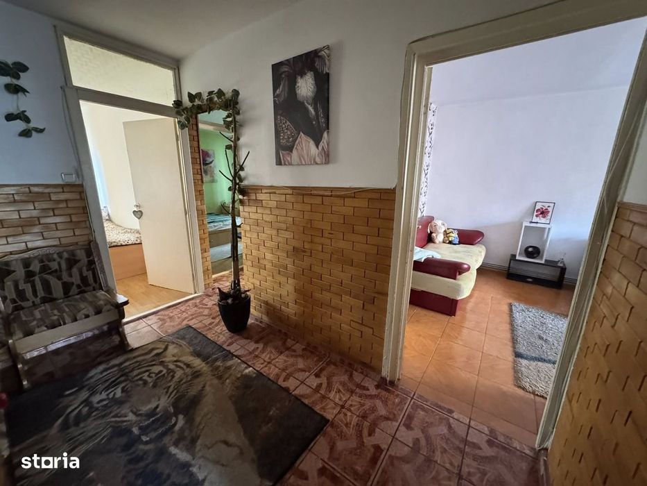 Apartamet 3 camere, decomandat , Cartier Valea Aurie
