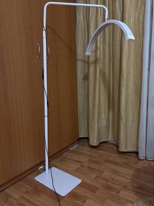 pat/fotoliu reglabil 2 in 1 pentru cosmetica , masaj si lampa led