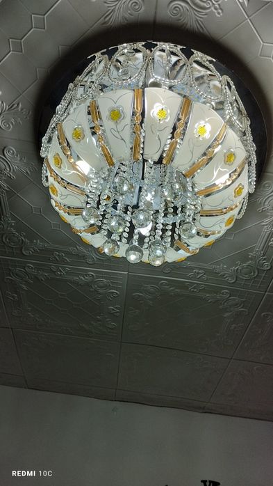Продам люстру для гостиной