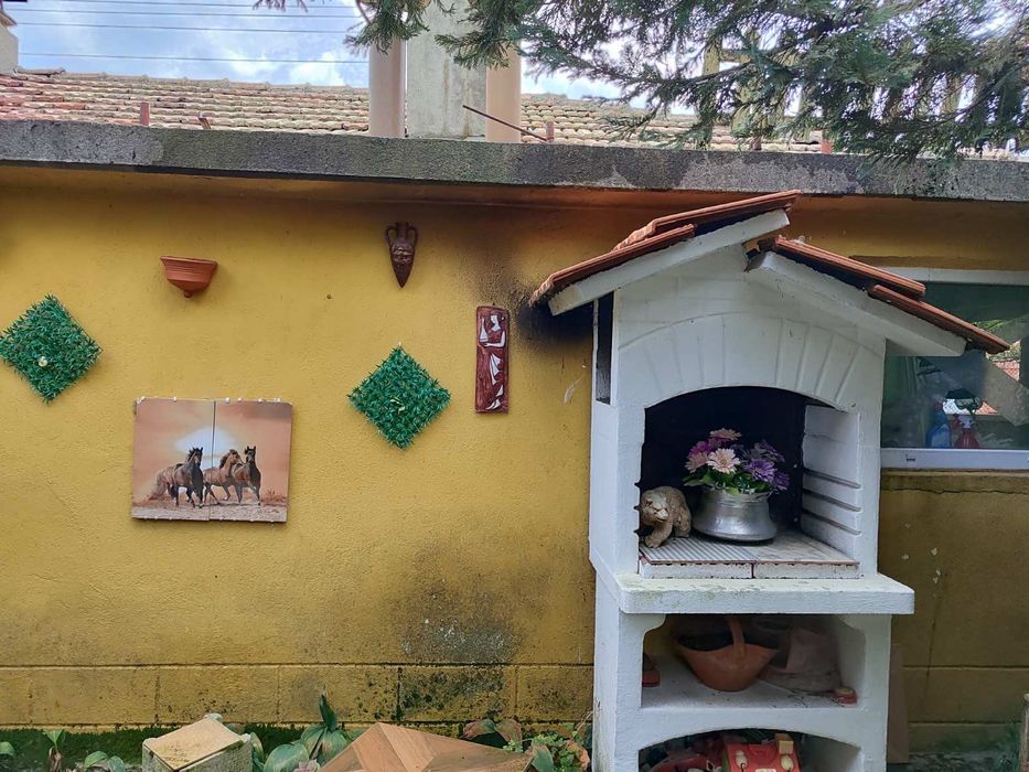 Продажба на самостоятелна къща в с.Веселиново!Отлично състояние!