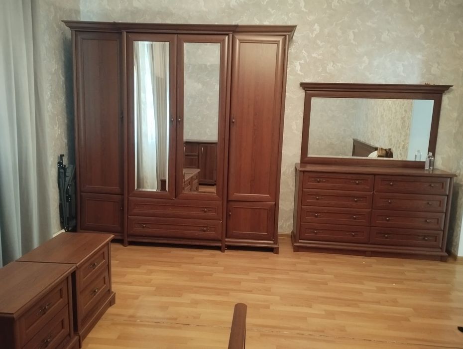 Спальный гарнитур