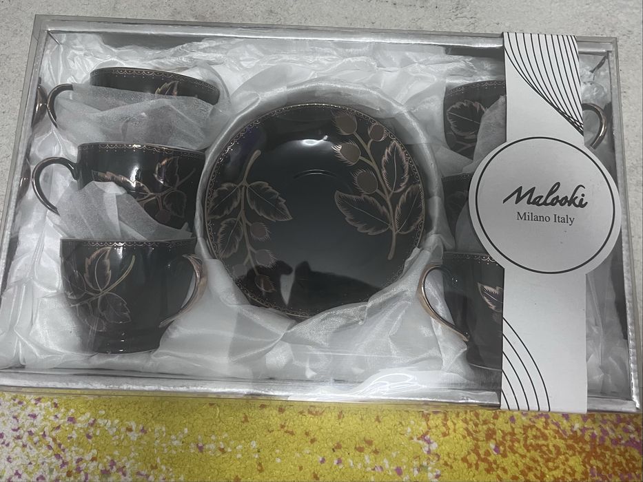 Set 6 cesti de cafea si 6 farfurioare