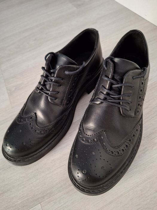 Pantofi Clarks din piele lăcuită, mărimea 39 1/2