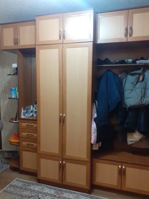 Шкаф для прихожей.