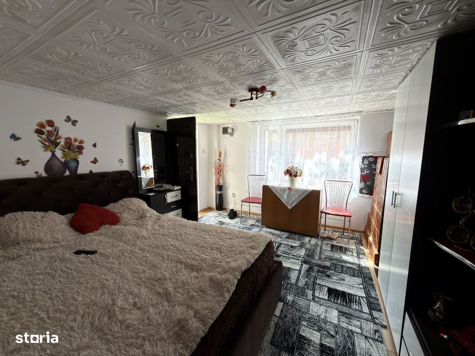 Casa noua  cu etaj+ casa renovata in Cucorani