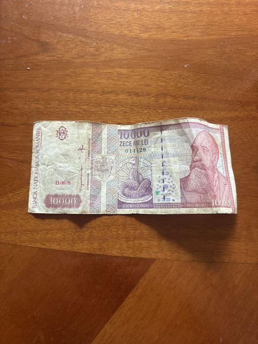 Bacnota 10.000 lei  veche  in stare buna