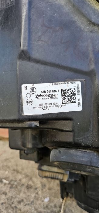 Десен фар за Шкода рапид