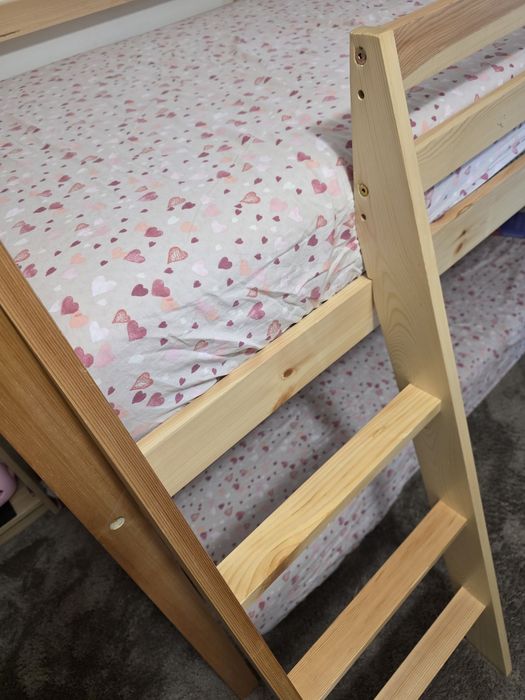 Pat inaltat pentru copii, roz