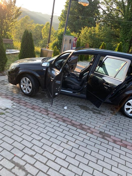 Vînd Opel Astra H 1900dci