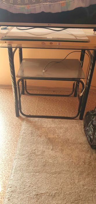 Подарявам мебели